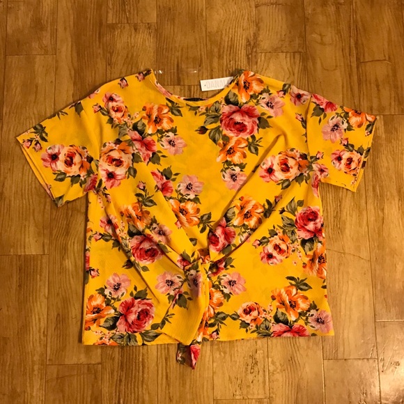 Yellow lightweight textured floral top - Picture 3 of 8